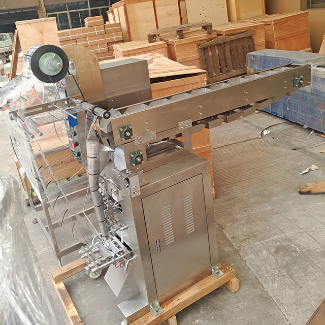 آلة التعبئة التلقائية VFFS مع دلو HP150F